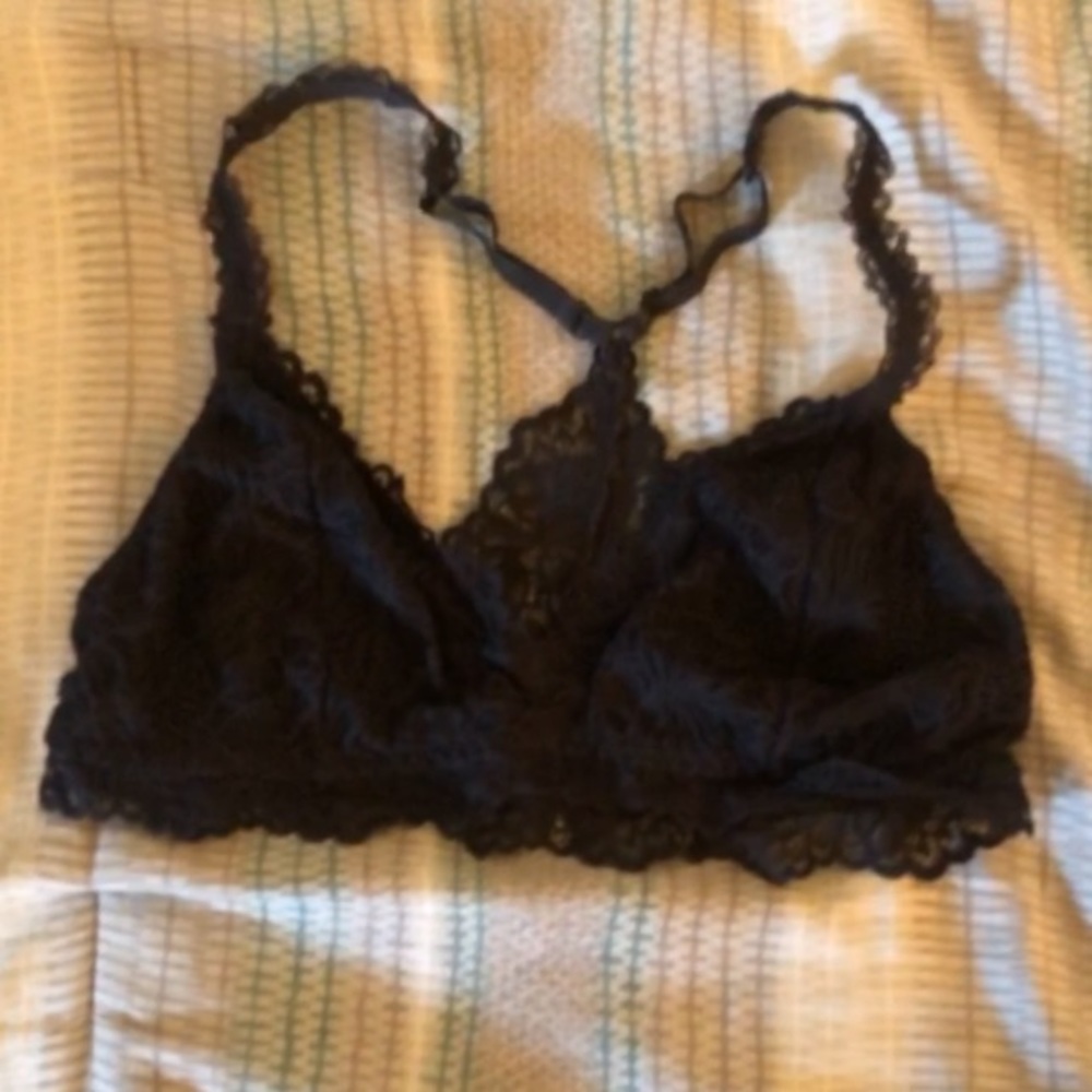 BLACK BRALETTE